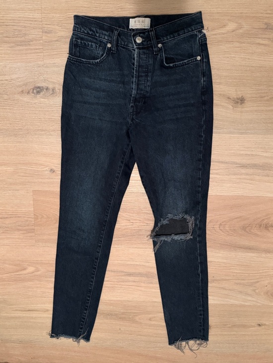 Free People Denim - Free People Dark Blue Skinny Jeans with Distressed Knee Size 26